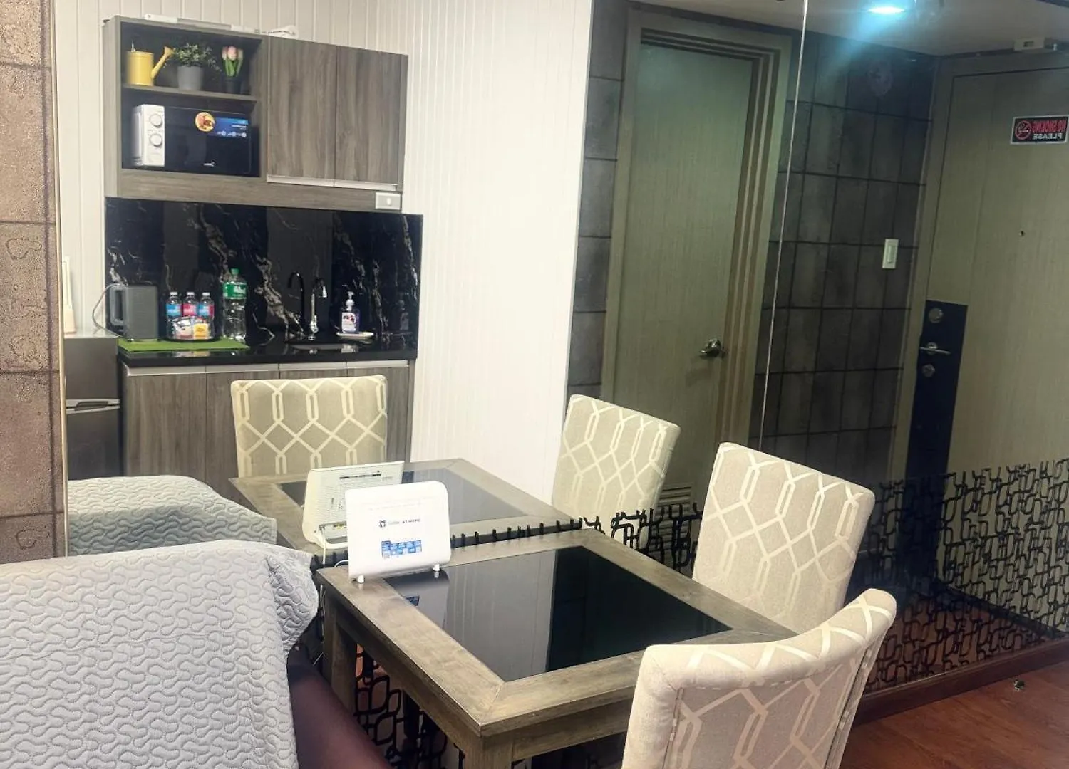 公寓式酒店 Solemare Parksuites Condo Paranaque City