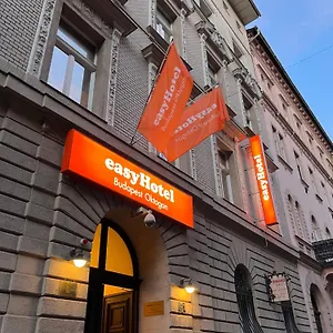 Easyhotel Oktogon 3*, Boedapest Hongarije
